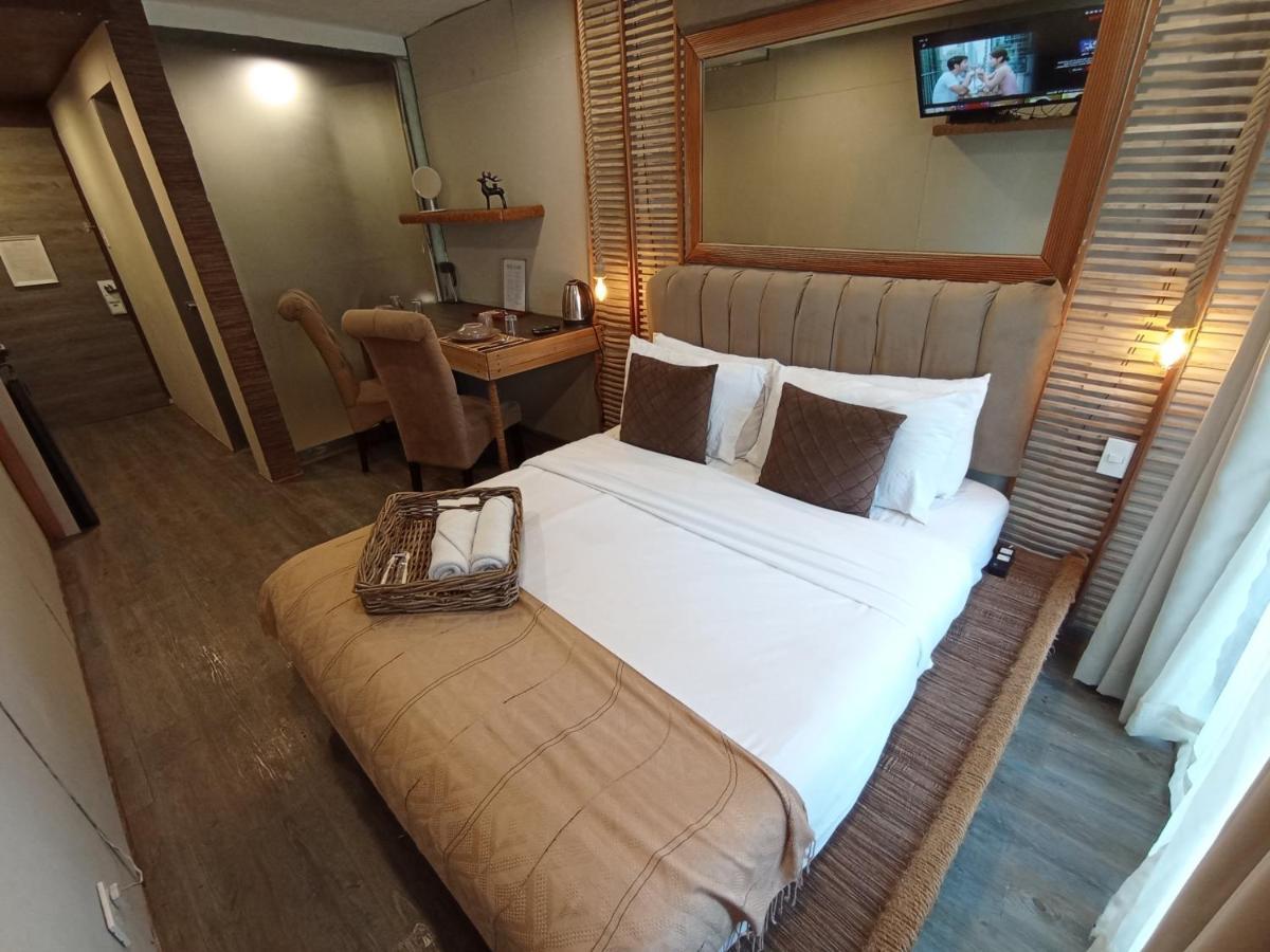The Staycation - Serviced Rooms Manila Dış mekan fotoğraf